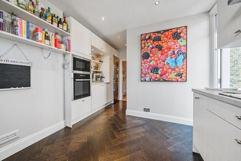 73 Smeaton Road, London, SW18 5JJ