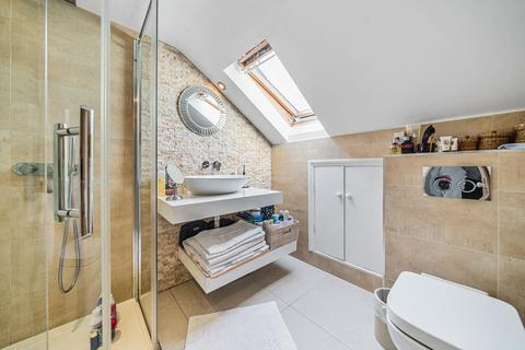 73 Smeaton Road, London, SW18 5JJ