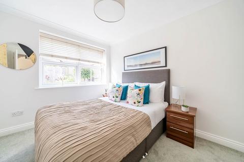 1 bedroom duplex for sale, London Road, Wokingham RG40