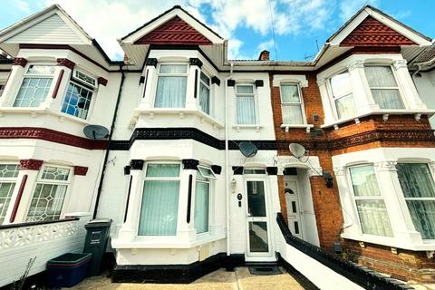 4 bedroom terraced house for sale, Queens Road,  Hounslow, TW3