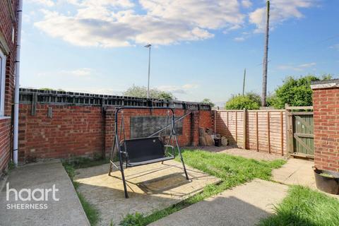 3 bedroom end of terrace house for sale, Blatcher Close, Sheerness