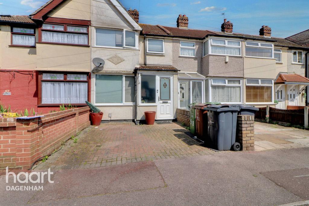 Oval Road North, Dagenham 3 bed terraced house for sale £350,000