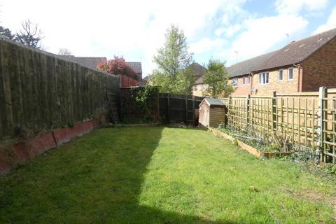 3 bedroom semi-detached house to rent, Chamberlain Way, Raunds, NN9