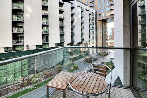 2 bedroom flat to rent, Baltimore Wharf
