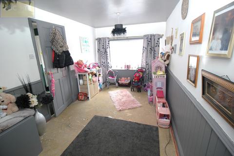 4 bedroom detached house for sale, Irlam Road Flixton