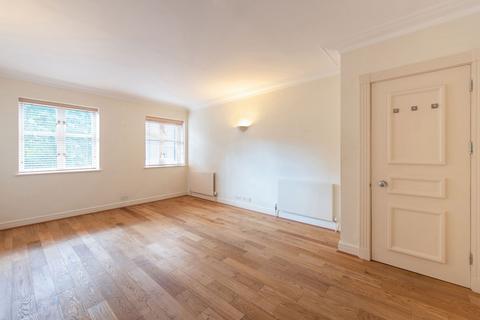 1 bedroom flat to rent, Chantry Square, Oak Lodge Chantry Square, W8