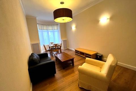 2 bedroom flat to rent, Hall Road, London NW8