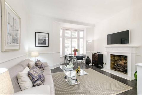 3 bedroom flat to rent, Edith Grove, London, SW10.