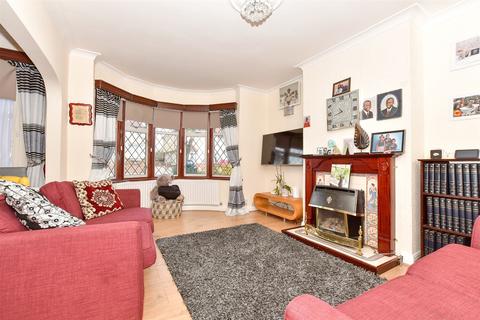 99 Ashmore Grove, Welling, DA16 2RZ
