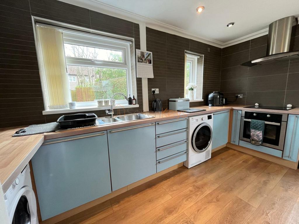Hexham Avenue, Hebburn, Tyne and Wear 2 bed semidetached house for