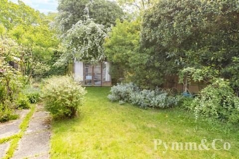 3 bedroom semi-detached bungalow for sale, Laurel Road, Norwich NR7