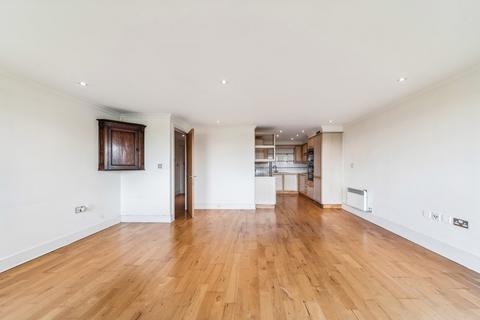 2 bedroom flat for sale, Chiswick High Road, London W4