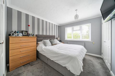 3 Windsor Close, Chislehurst, BR7 6TD