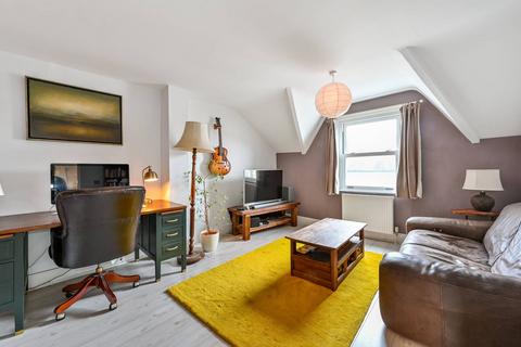 1 bedroom flat for sale, Wightman Road, Harringay, London, N4