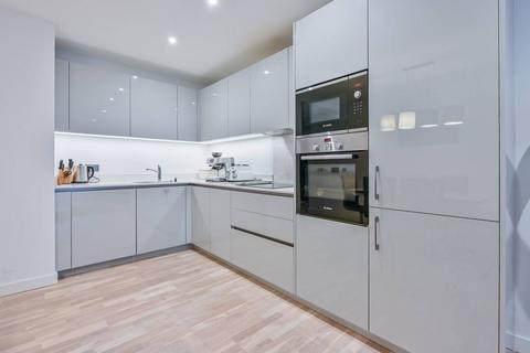 2 bedroom flat to rent, Heygate Street, Elephant and Castle, London, SE17