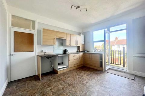 1 bedroom apartment to rent, Westcliff on Sea SS0