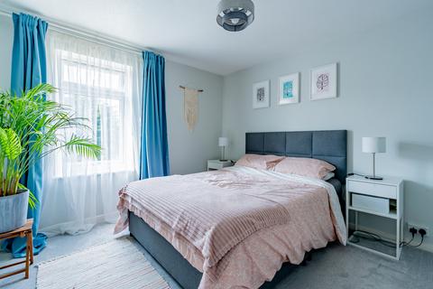 95 Clover Ground, Bristol, BS9 4UL