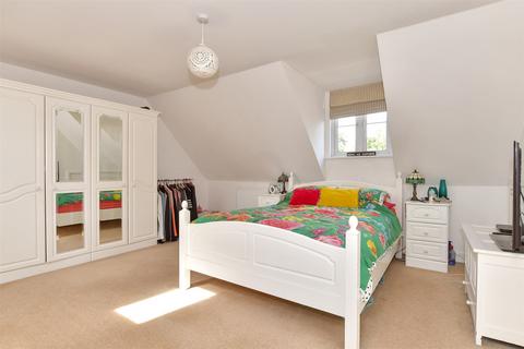 32a Moat Lane, Lower Upnor, Rochester, ME2 4GP