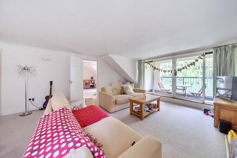 3 bedroom penthouse for sale, Dorchester Close, Headington, OX3