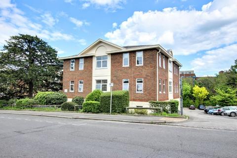 2 bedroom apartment for sale, Boltro Road, Haywards Heath, RH16