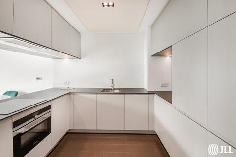 2 bedroom flat to rent, Amory Tower, London E14