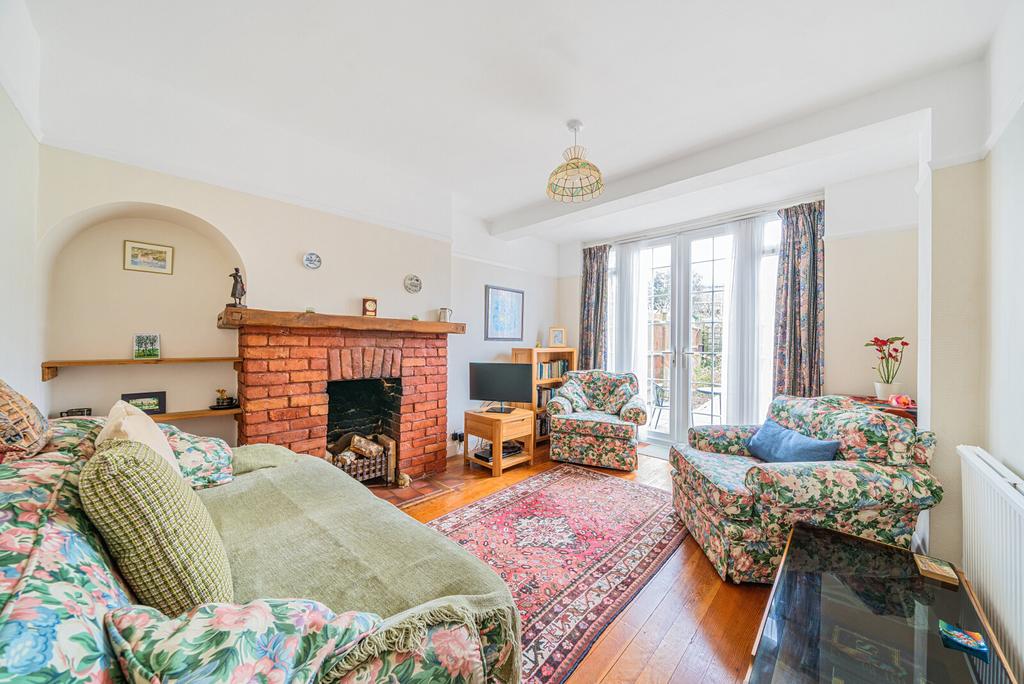 Wolsey Drive, Kingston Upon Thames, KT2 3 bed terraced house £850,000