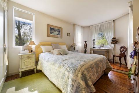 47a Gore Road, London, E9 7HN