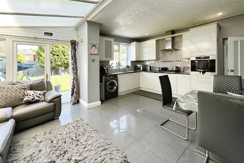 4 bedroom semi-detached house for sale, Edward Avenue, Camberley, Surrey