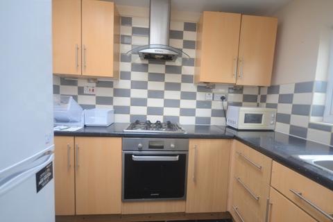 2 bedroom flat to rent, London, E12
