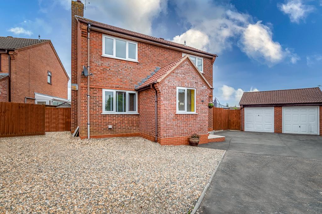 Worcester WR5 4 bed detached house for sale £375,000