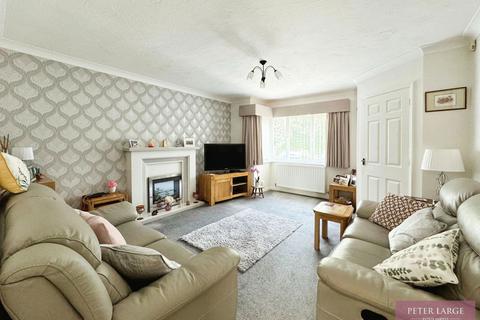 3 bedroom detached house for sale, 31 Lon Cwbr, Rhuddlan, LL18 2SX