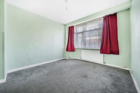 69 Rydens Way, Woking, GU22 9DG