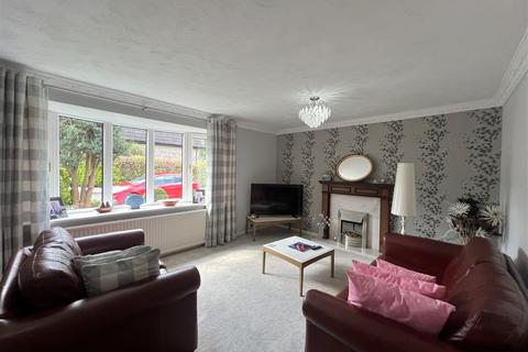 4 bedroom detached house for sale, Bourne Court, Staincross, Barnsley, S75 6JB