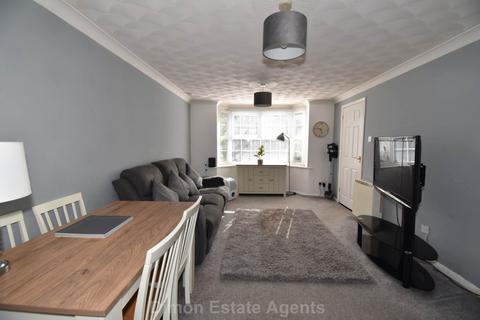 1 bedroom flat for sale, Myrtle Close, Carisbrooke Green