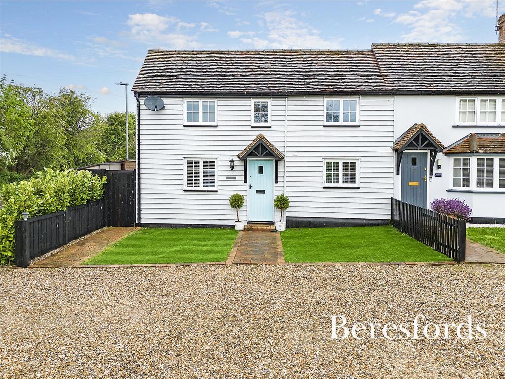 Braintree Road, Dunmow, CM6 2 bed semidetached house for sale £360,000