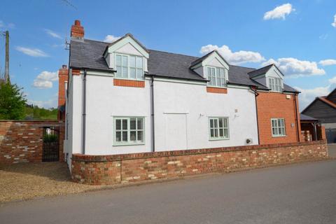 4 bedroom detached house for sale, Elmley Road, Ashton Under Hill, Worcestershire