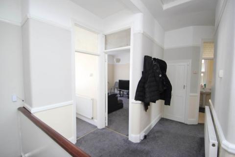 2 bedroom flat for sale, Elderton Road, Westcliff On Sea