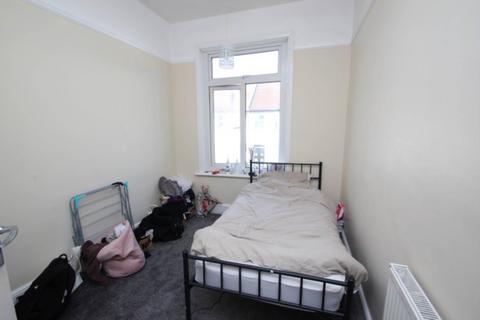 2 bedroom flat for sale, Elderton Road, Westcliff On Sea