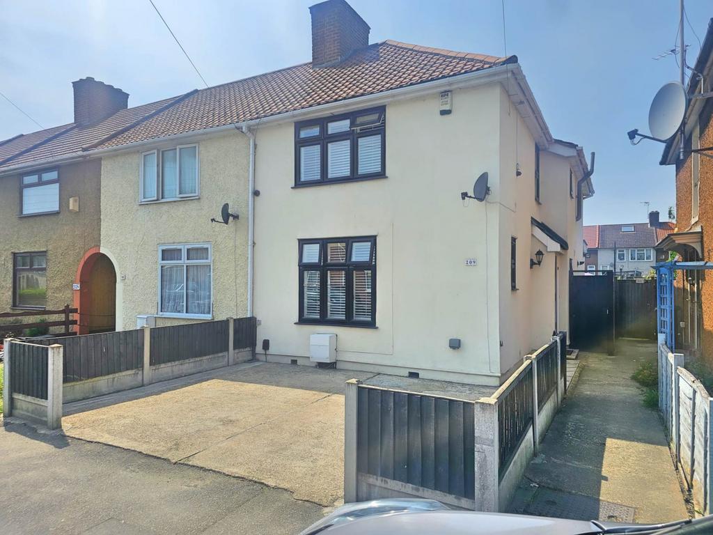 Grafton Road, Becontree Heath, RM8 3 bed end of terrace house for sale