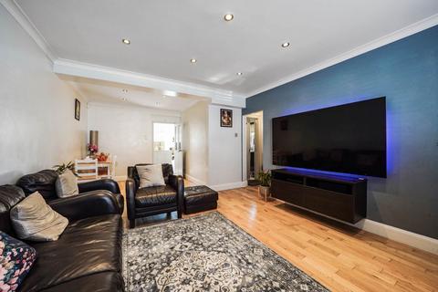 3 bedroom end of terrace house for sale, Grafton Road, Becontree Heath, RM8