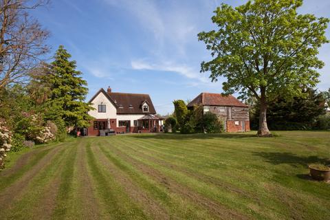 4 bedroom detached house for sale, Church Road, Ramsden Bellhouse, Billericay