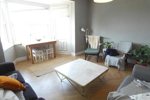 Flat F, Chatfield Court, 10 Boscombe Spa Road, Bournemouth, BH5 1BD