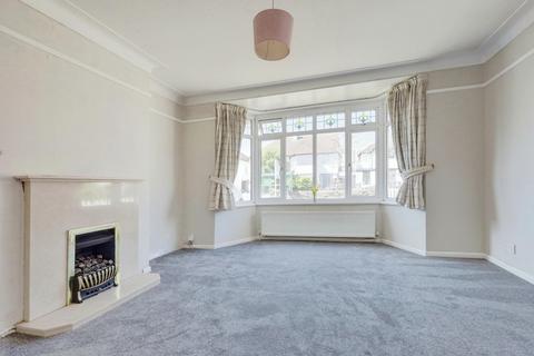 2 bedroom bungalow to rent, Hobleythick Lane, Westcliff-on-sea, SS0