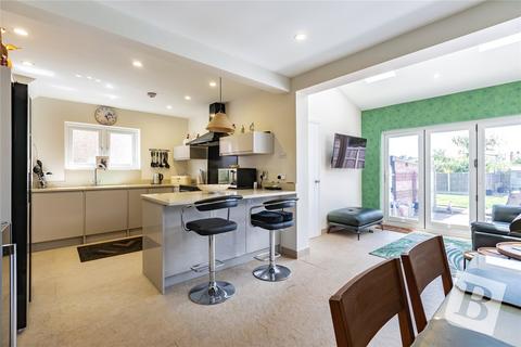 53 Ayr Way, Romford, RM1 4UH