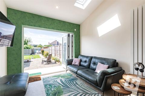 53 Ayr Way, Romford, RM1 4UH