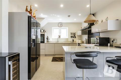 53 Ayr Way, Romford, RM1 4UH