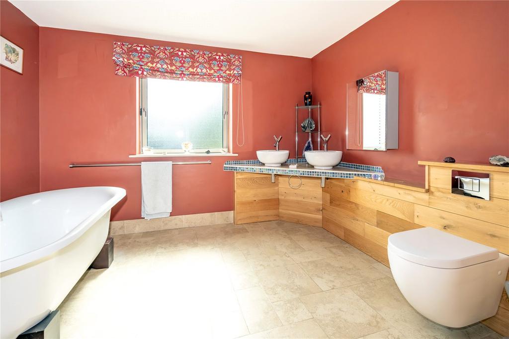 En-Suite Bathroom