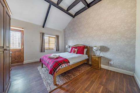 6 bedroom cottage to rent, Adderbury,  Oxfordshire,  OX17
