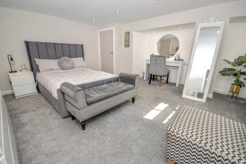 2 bedroom apartment for sale, Wellesley Court, South Shields