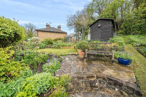 112 Brighton Road, Godalming, GU7 1PL